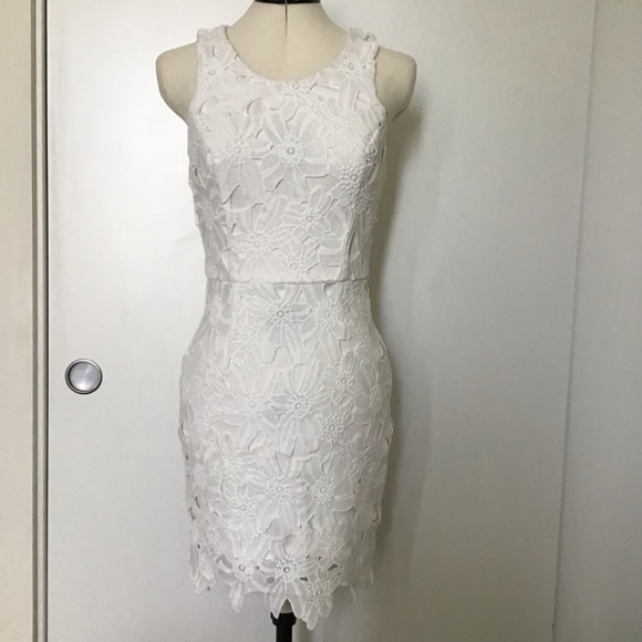 ASTR lace bodycon dress - Picture 2 of 4